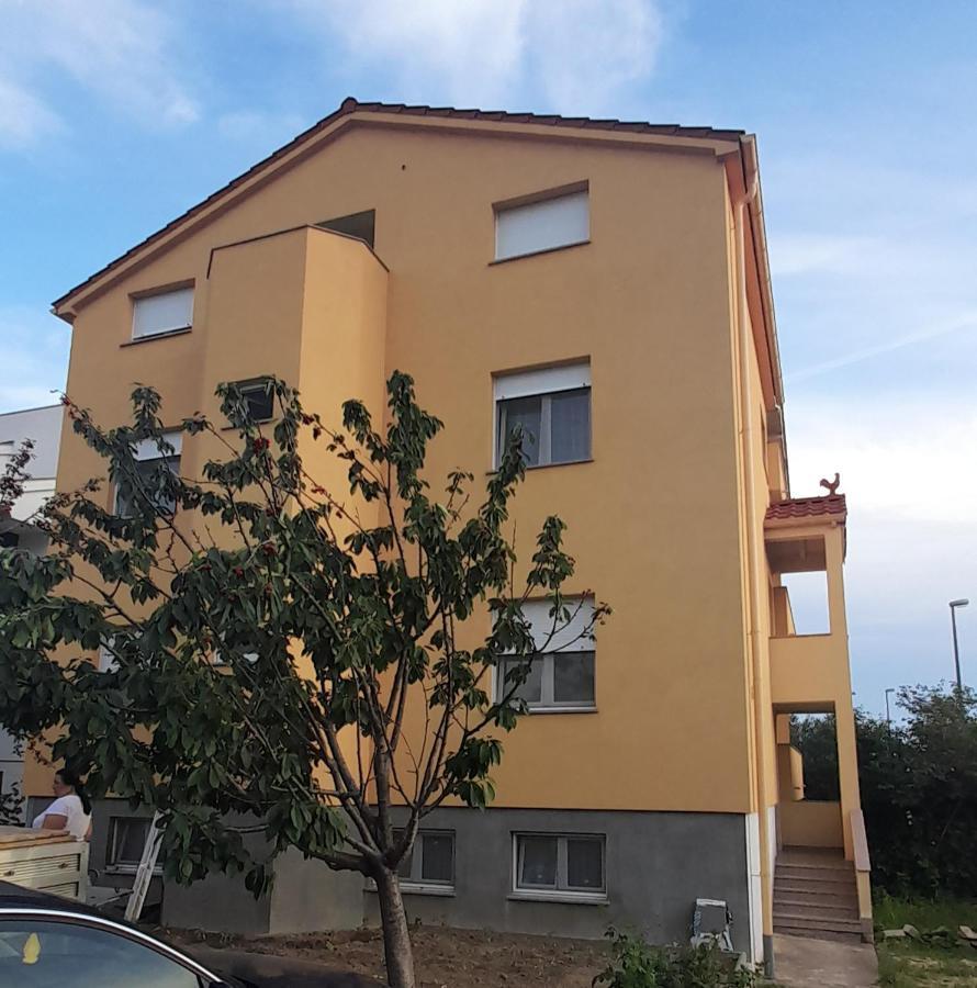 Mile Apartman